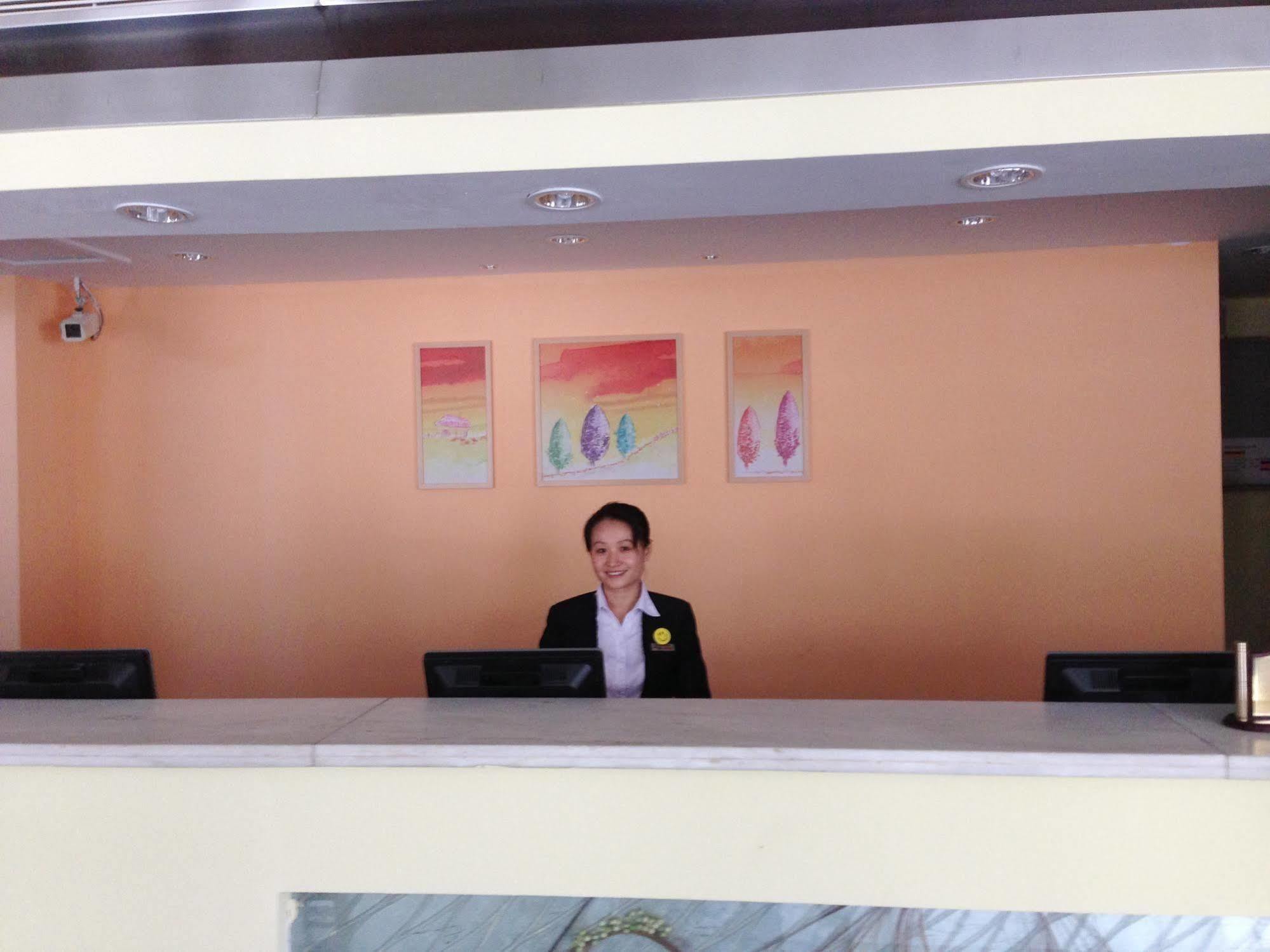 Homeinns Hotel ฮุ่ยโจว ภายนอก รูปภาพ